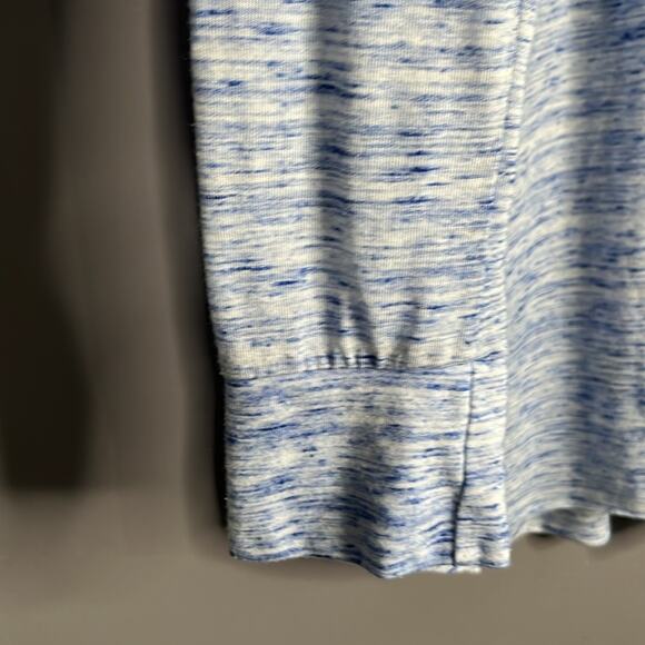 t. la Blue Lightweight Oversized Henley Size Small - Picture 5 of 8